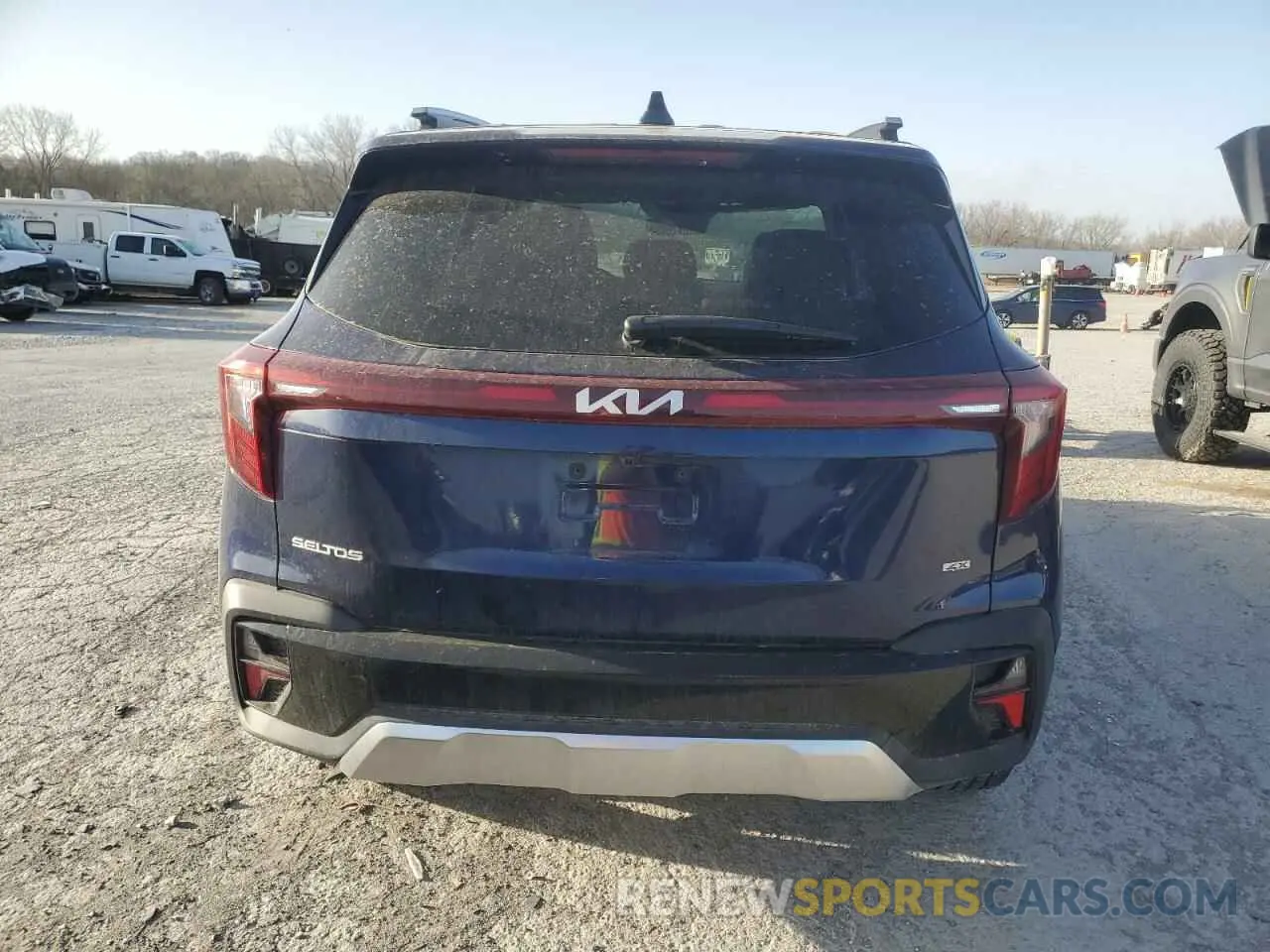6 Photograph of a damaged car KNDETCA70R7631362 KIA SELTOS 2024