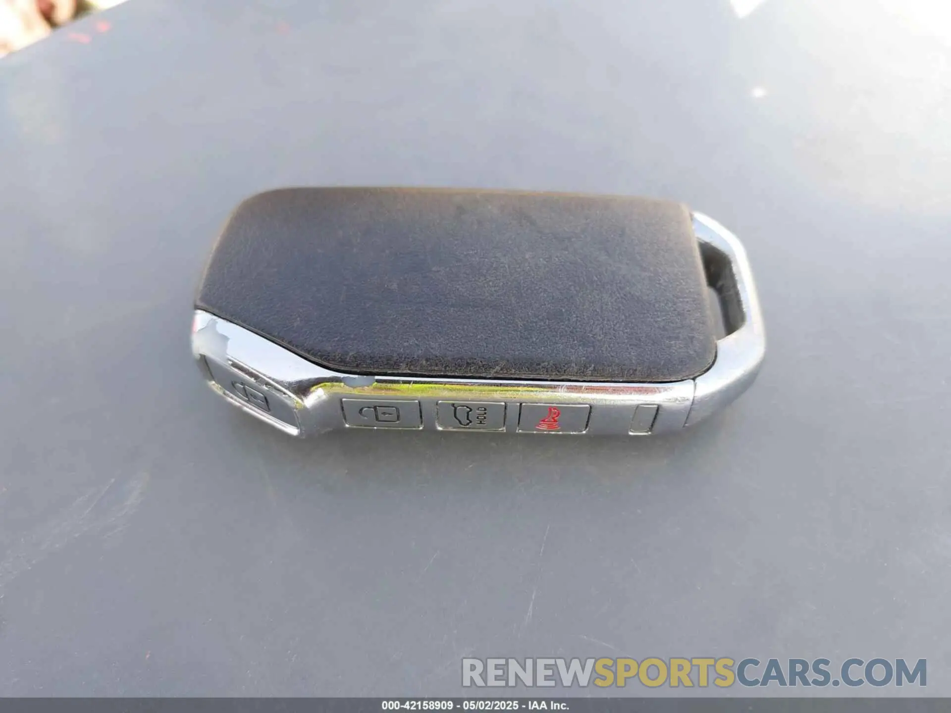 11 Photograph of a damaged car KNDETCA73R7484468 KIA SELTOS 2024