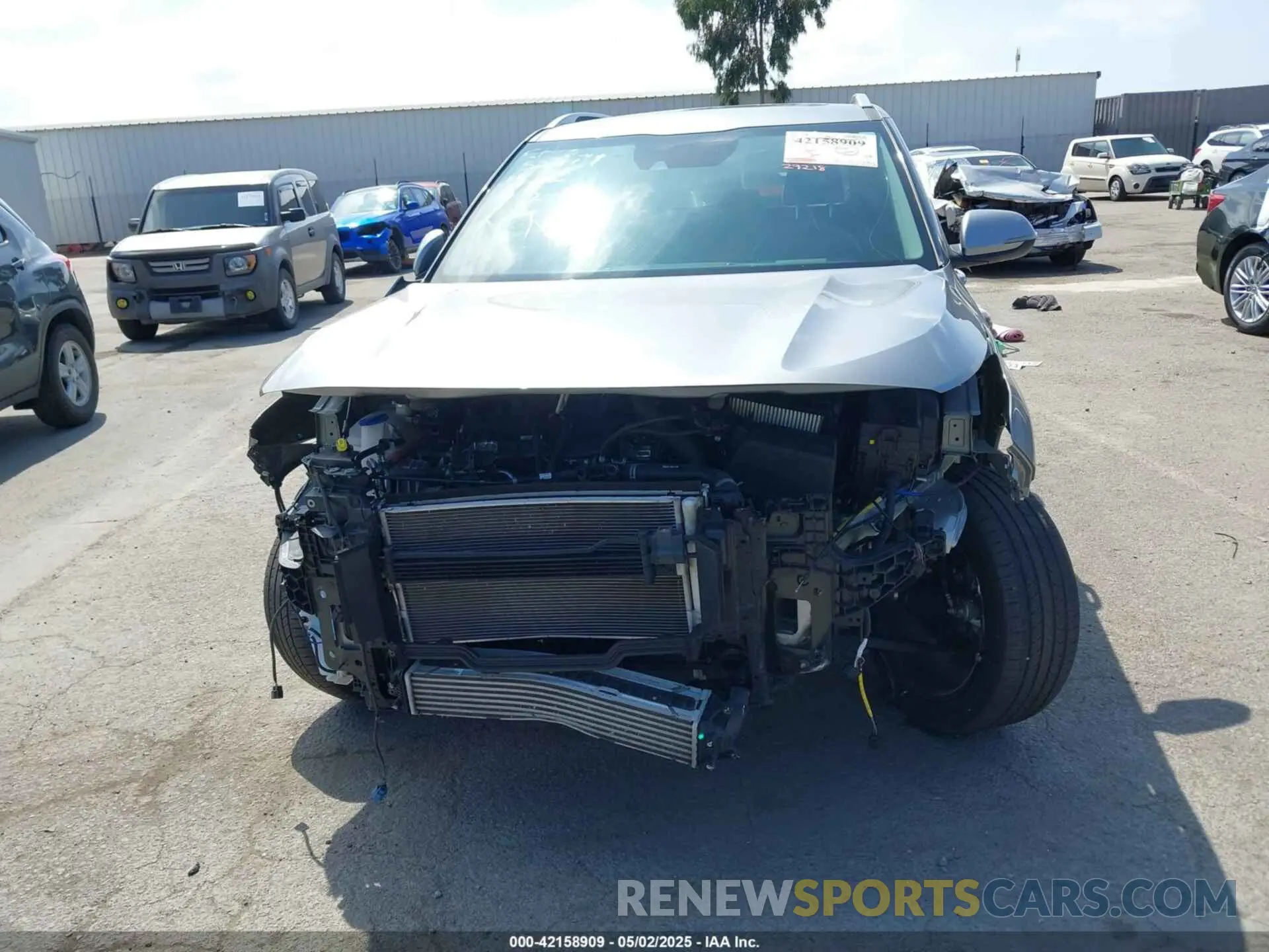 6 Photograph of a damaged car KNDETCA73R7484468 KIA SELTOS 2024