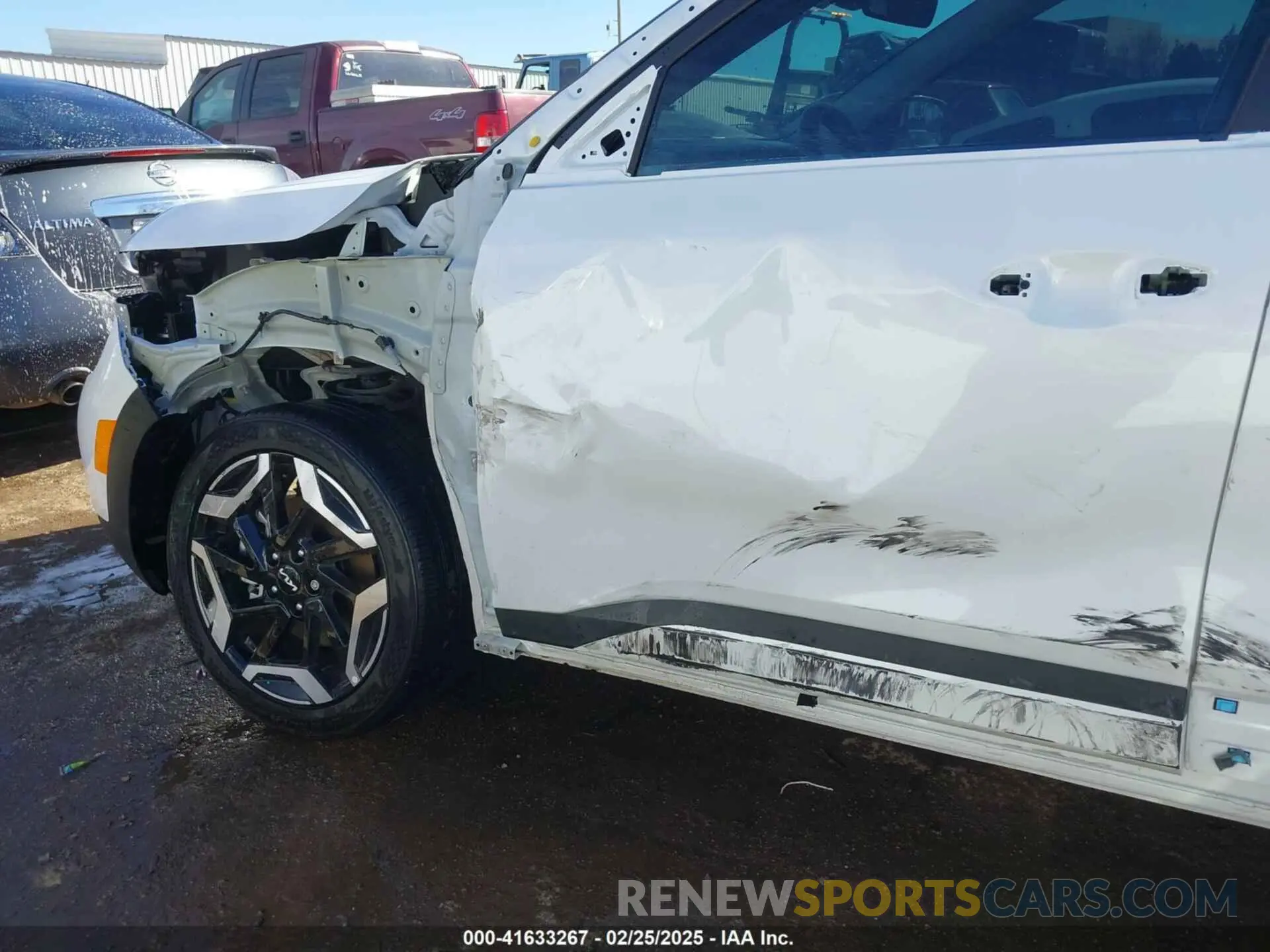 6 Photograph of a damaged car KNDETCA73R7581184 KIA SELTOS 2024