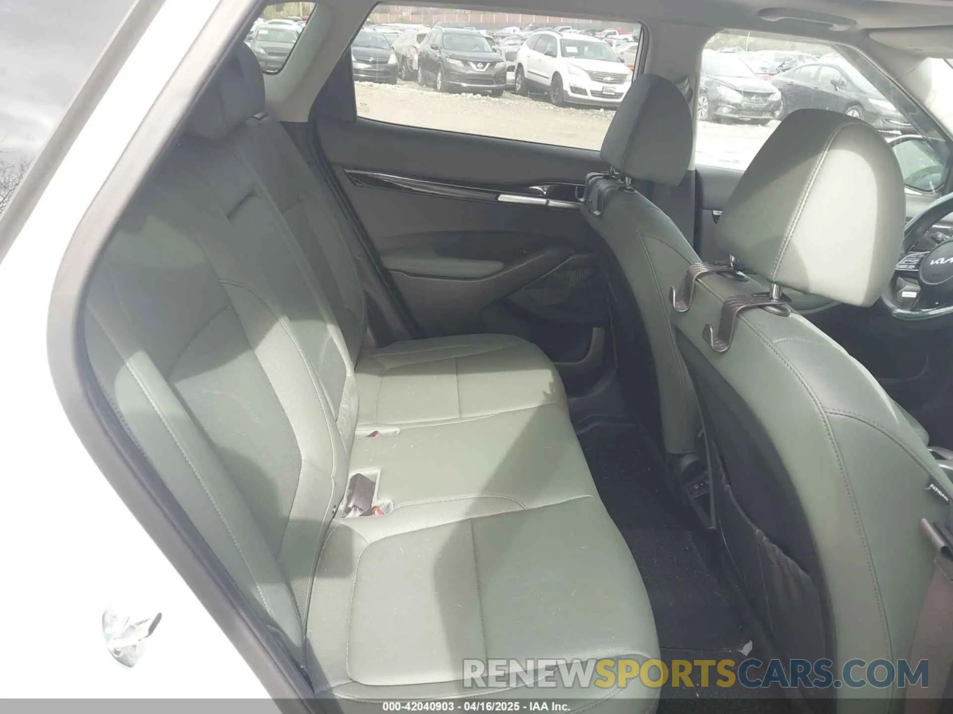 8 Фотография поврежденного автомобиля KNDETCA74R7505179 KIA SELTOS 2024