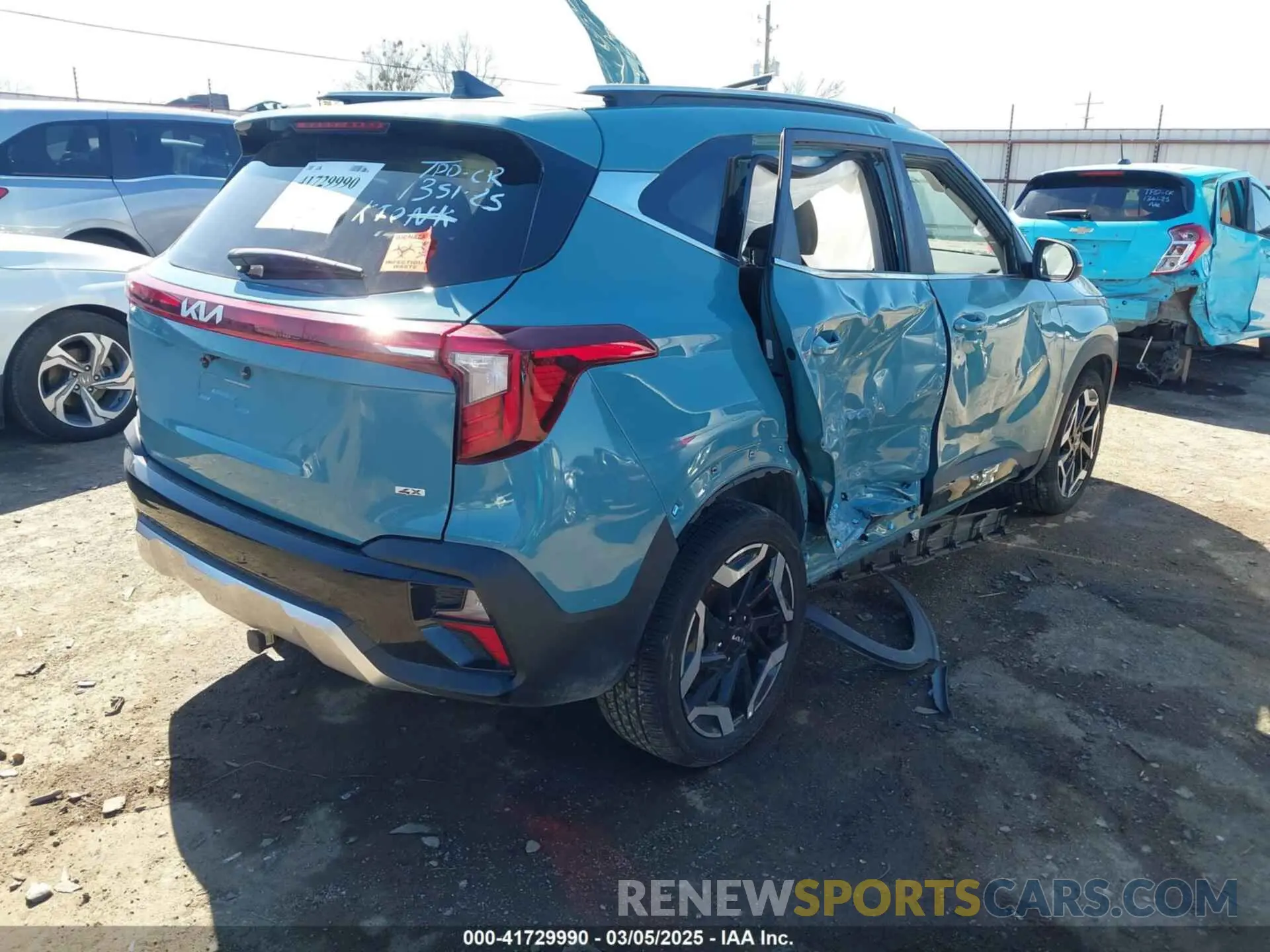4 Photograph of a damaged car KNDETCA75R7546663 KIA SELTOS 2024