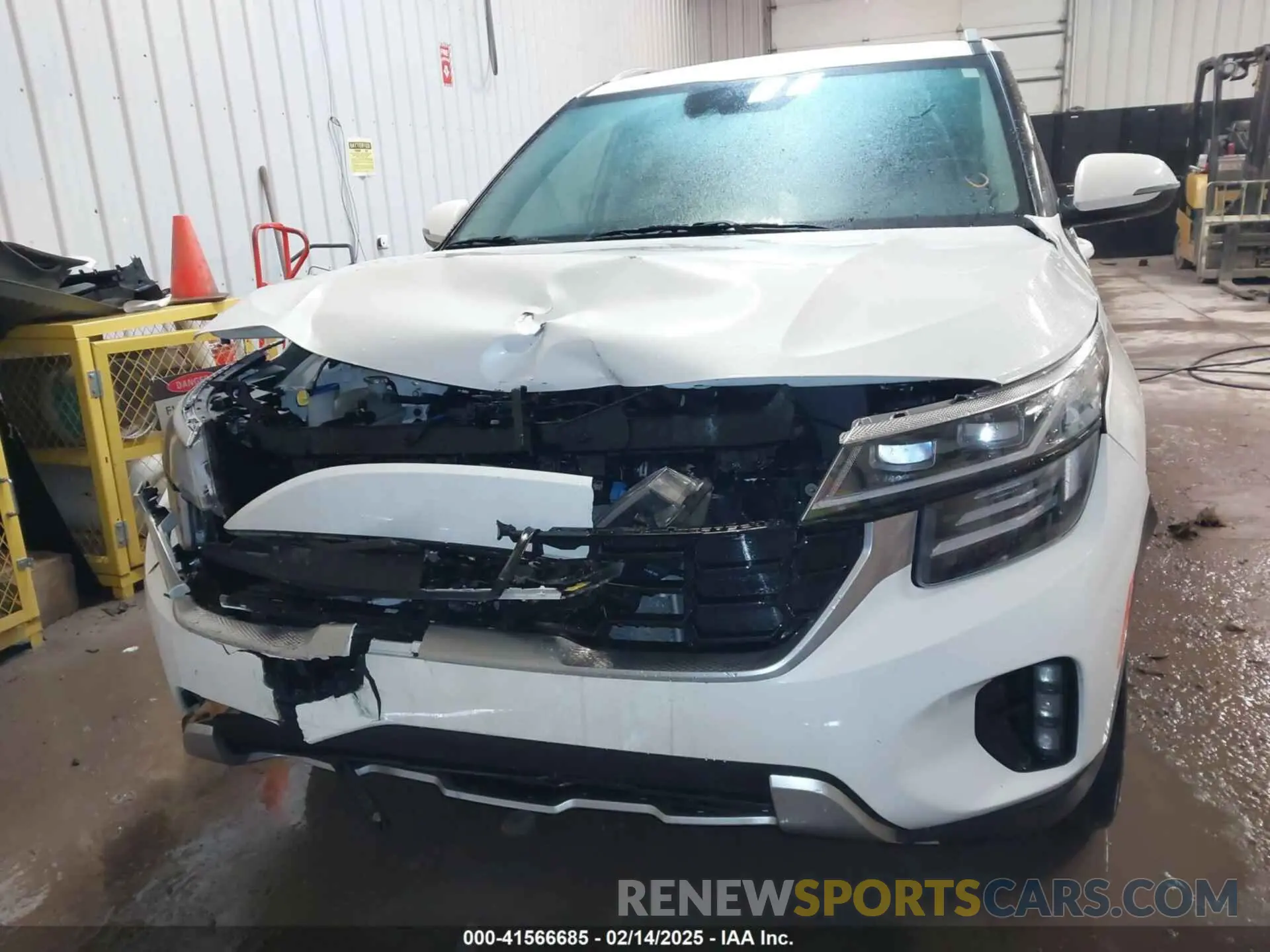 12 Фотография поврежденного автомобиля KNDETCA75R7554830 KIA SELTOS 2024