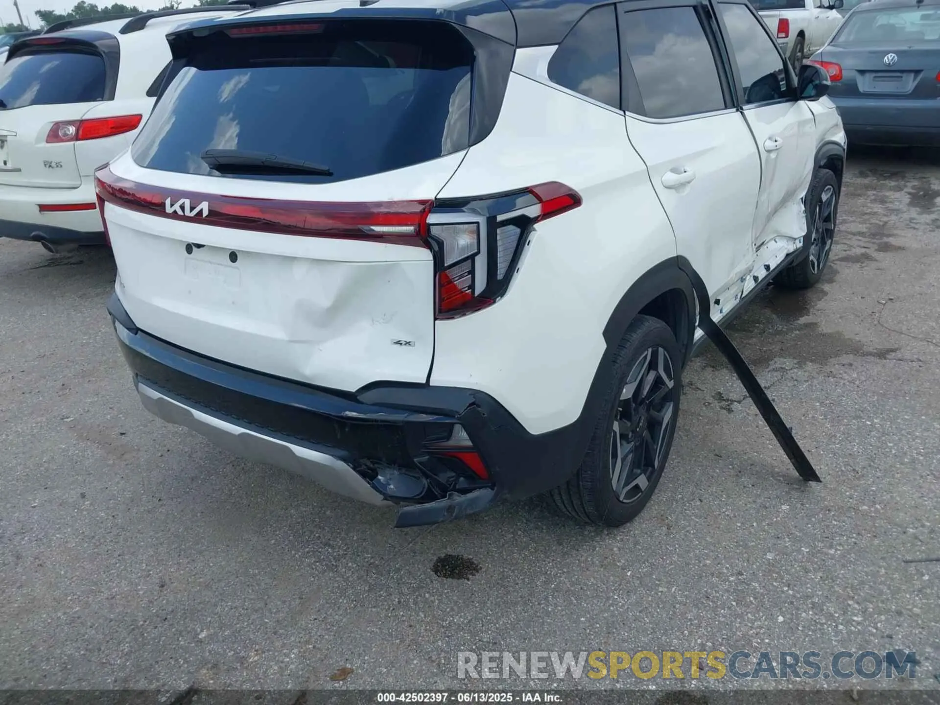 6 Фотография поврежденного автомобиля KNDETCA78R7600389 KIA SELTOS 2024