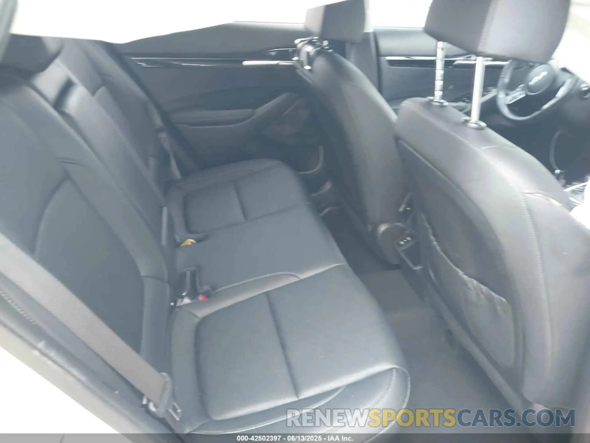 8 Фотография поврежденного автомобиля KNDETCA78R7600389 KIA SELTOS 2024