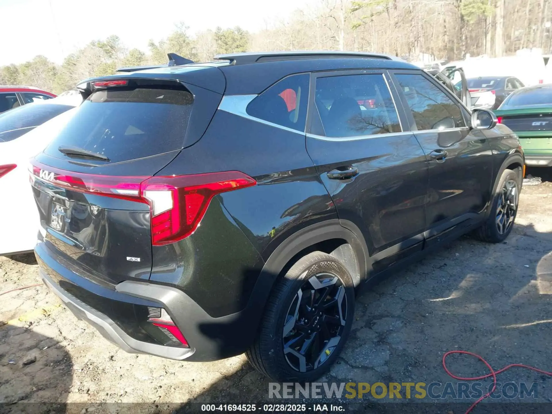 4 Photograph of a damaged car KNDETCA79R7584915 KIA SELTOS 2024