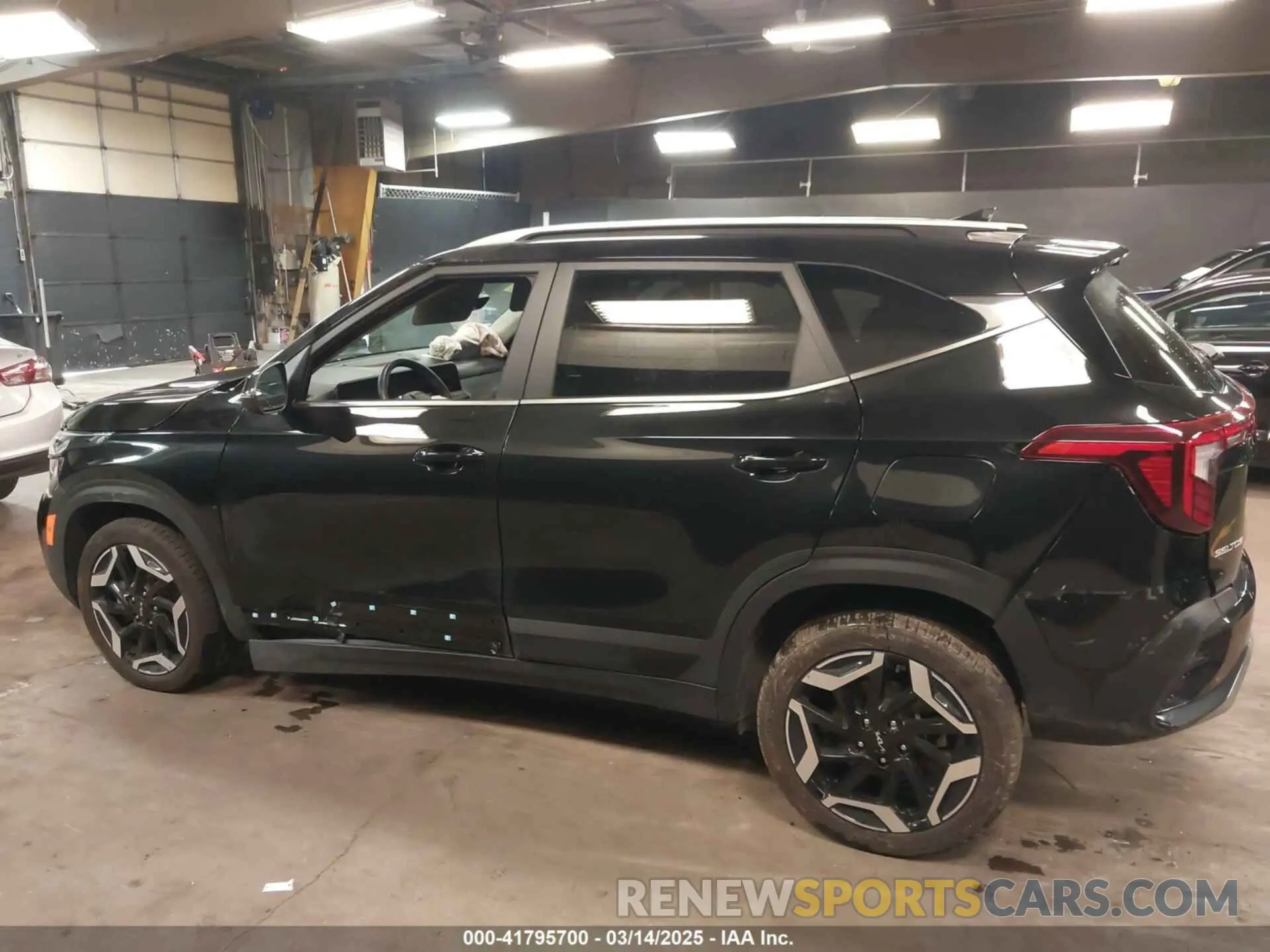 14 Фотография поврежденного автомобиля KNDETCA7XR7622670 KIA SELTOS 2024