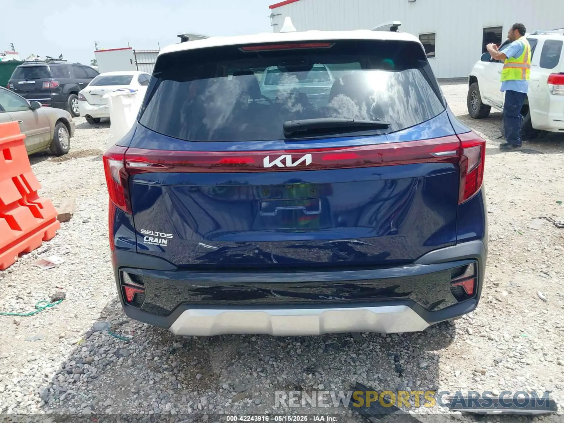 17 Фотография поврежденного автомобиля KNDEU2AA1R7543763 KIA SELTOS 2024