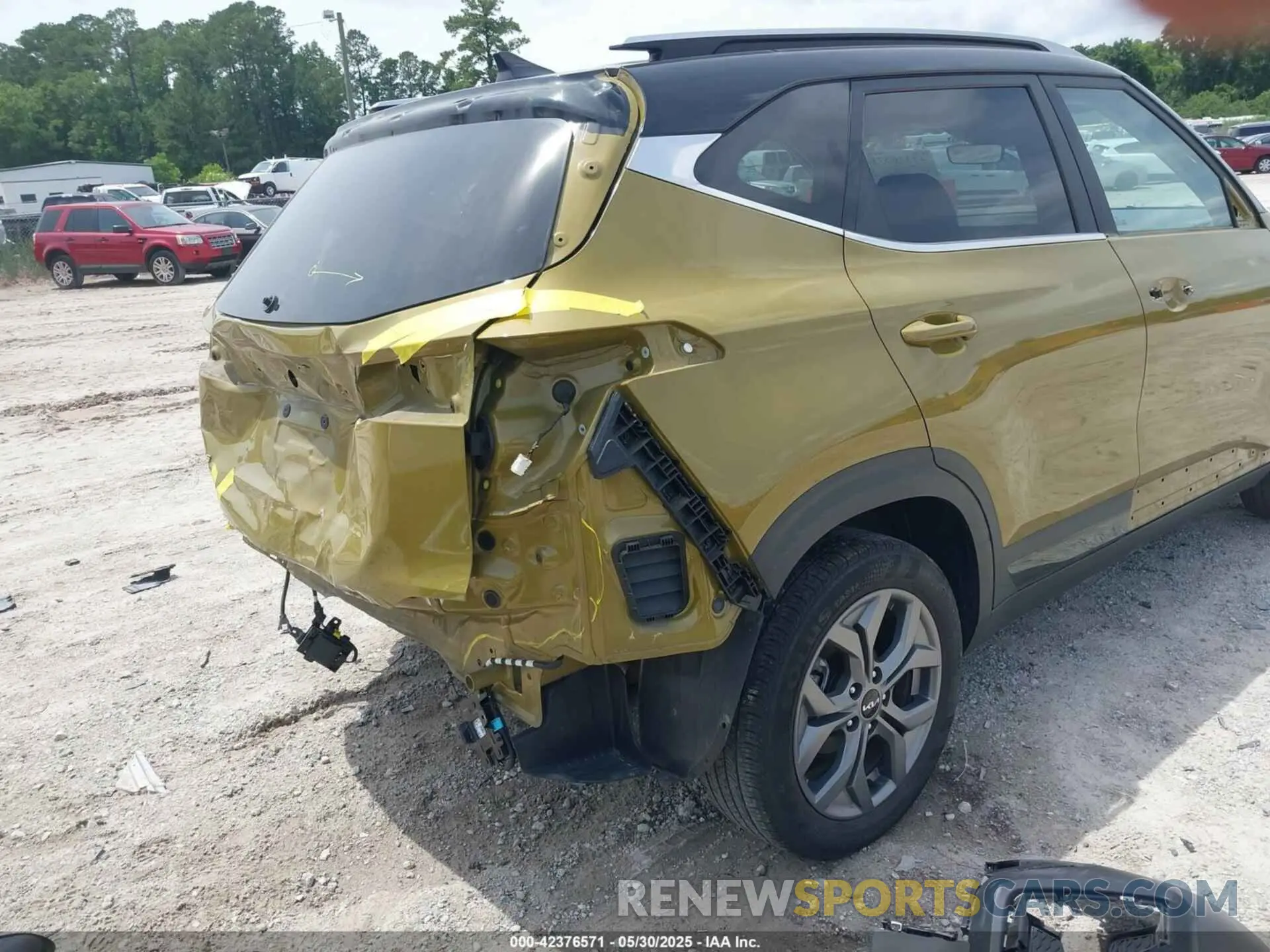 20 Photograph of a damaged car KNDEU2AA2R7553721 KIA SELTOS 2024