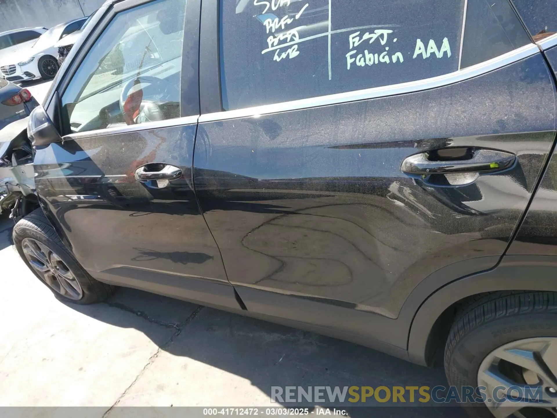 15 Photograph of a damaged car KNDEU2AA3R7640382 KIA SELTOS 2024