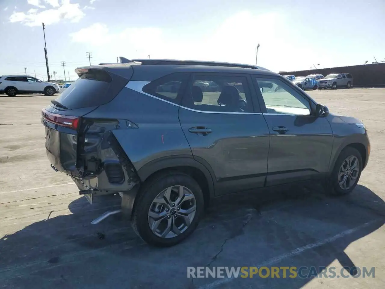 3 Photograph of a damaged car KNDEU2AA5R7501578 KIA SELTOS 2024