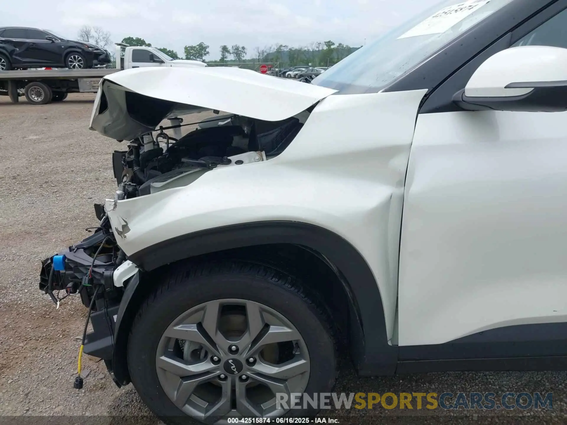 18 Photograph of a damaged car KNDEU2AA5R7508160 KIA SELTOS 2024