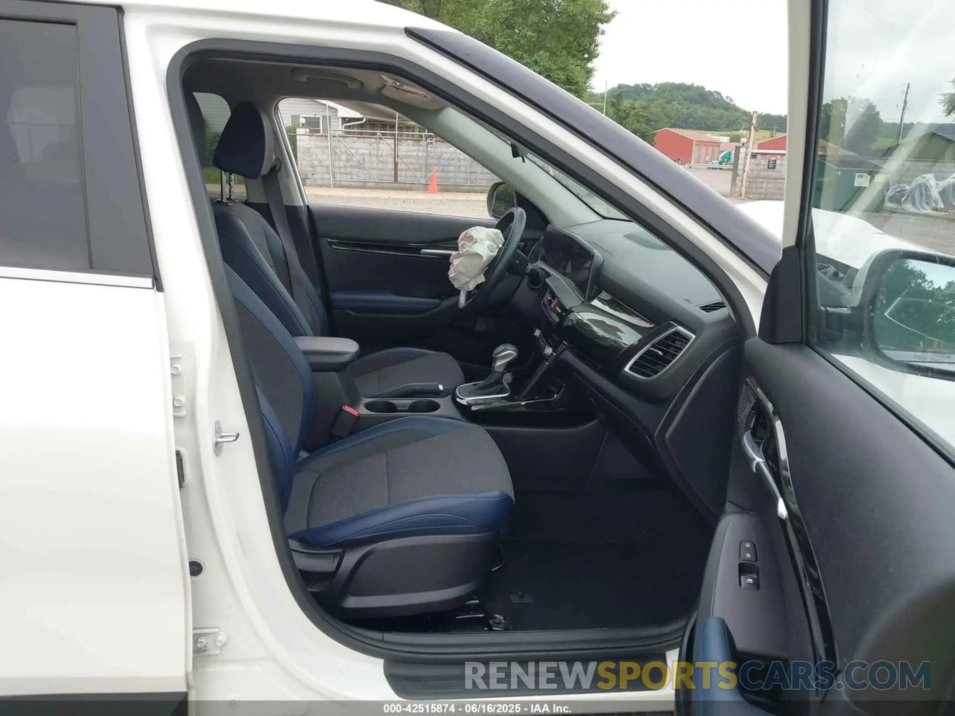 5 Photograph of a damaged car KNDEU2AA5R7508160 KIA SELTOS 2024