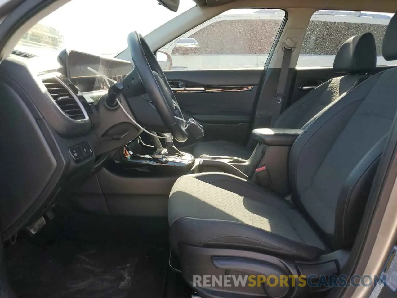 7 Фотография поврежденного автомобиля KNDEU2AA8R7497025 KIA SELTOS 2024