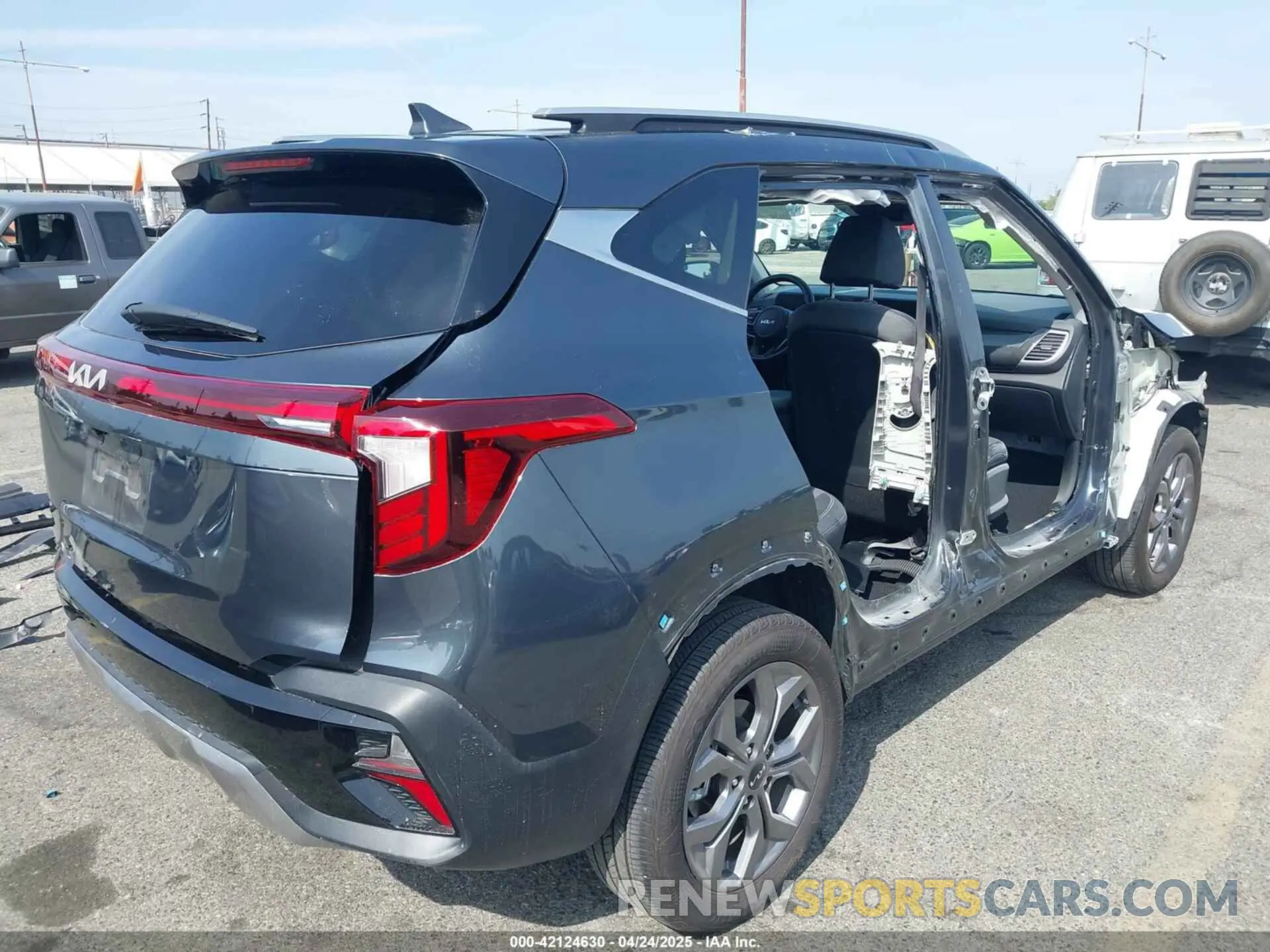 4 Фотография поврежденного автомобиля KNDEU2AA9R7659275 KIA SELTOS 2024