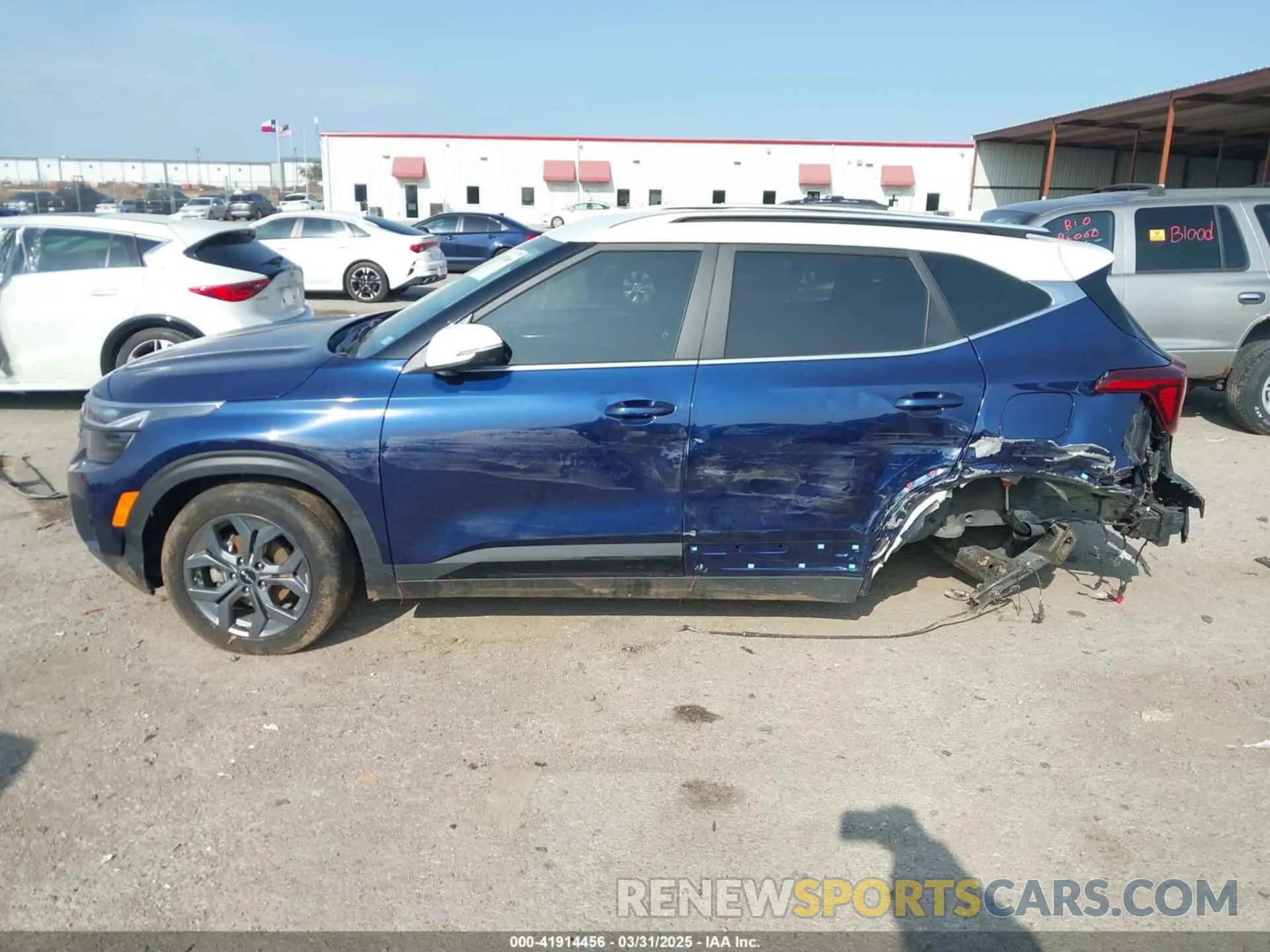 14 Photograph of a damaged car KNDEU2AAXR7552820 KIA SELTOS 2024