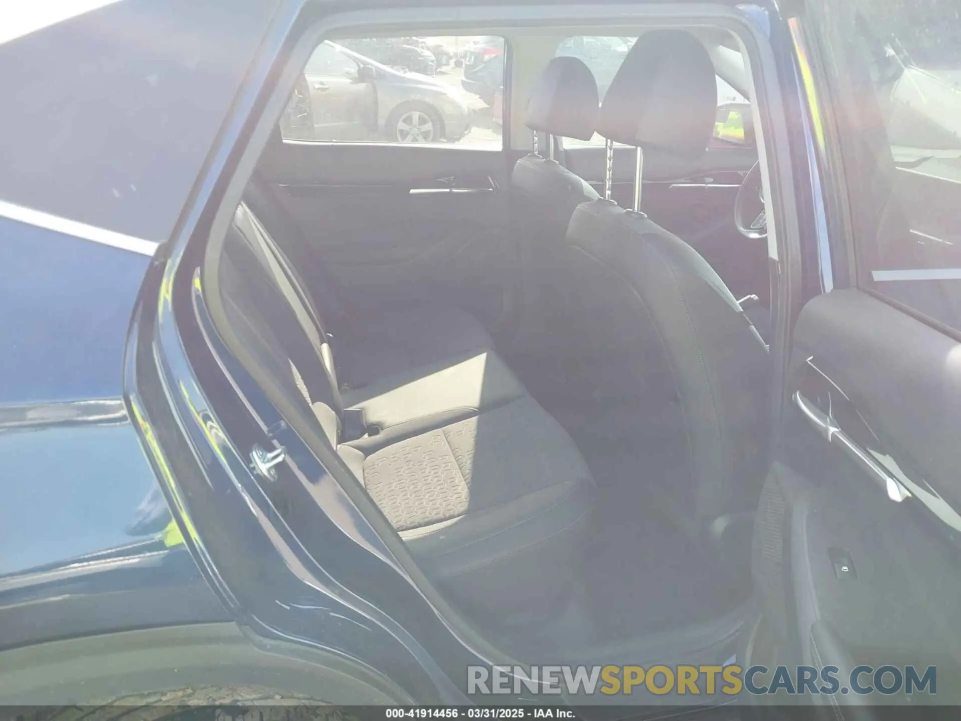 8 Photograph of a damaged car KNDEU2AAXR7552820 KIA SELTOS 2024