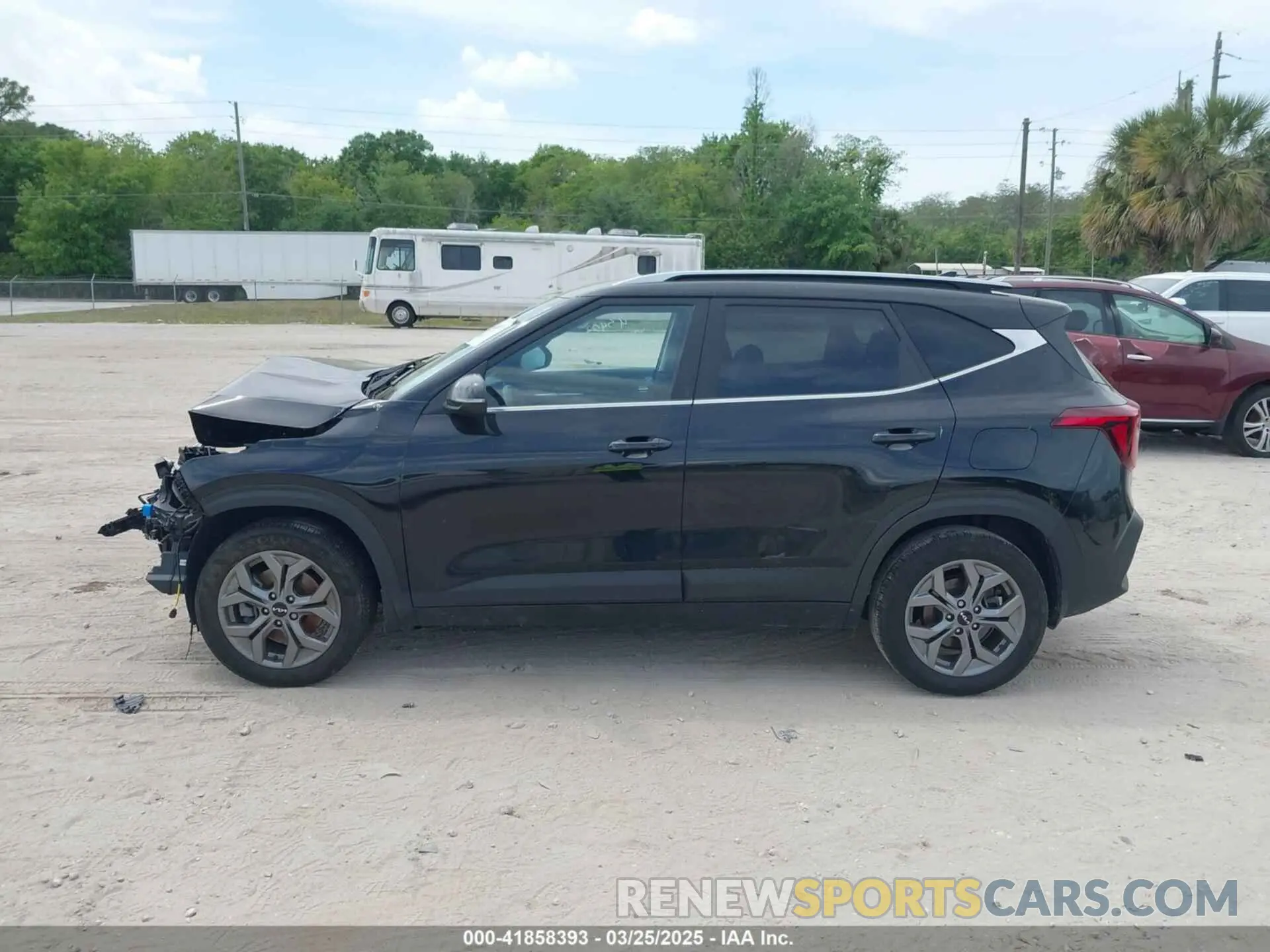 13 Фотография поврежденного автомобиля KNDEUCAA1R7534843 KIA SELTOS 2024