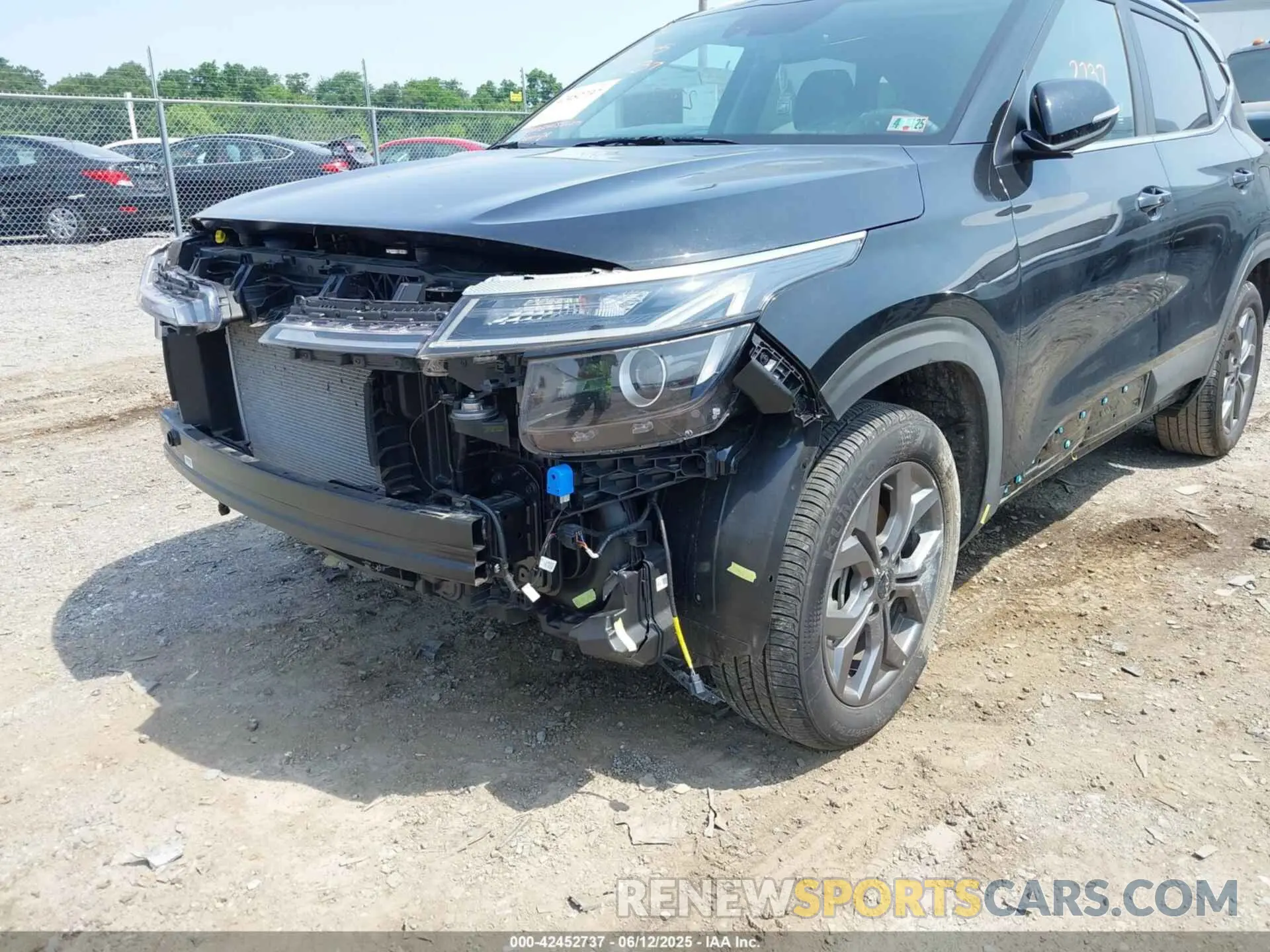 6 Photograph of a damaged car KNDEUCAA1R7631606 KIA SELTOS 2024