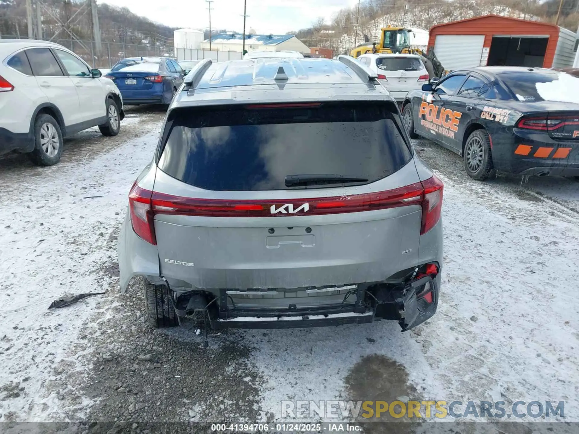 16 Photograph of a damaged car KNDEUCAA3R7552678 KIA SELTOS 2024
