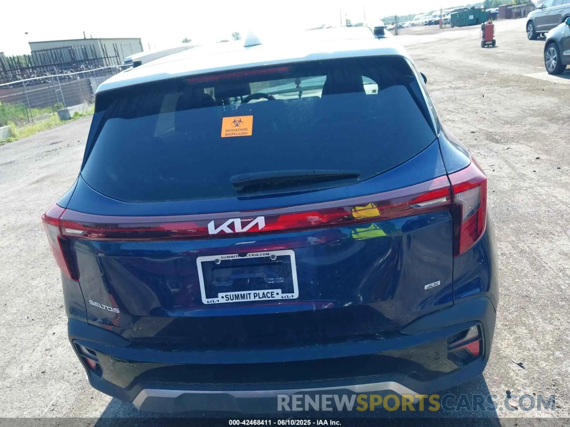 16 Photograph of a damaged car KNDEUCAA6R7629558 KIA SELTOS 2024