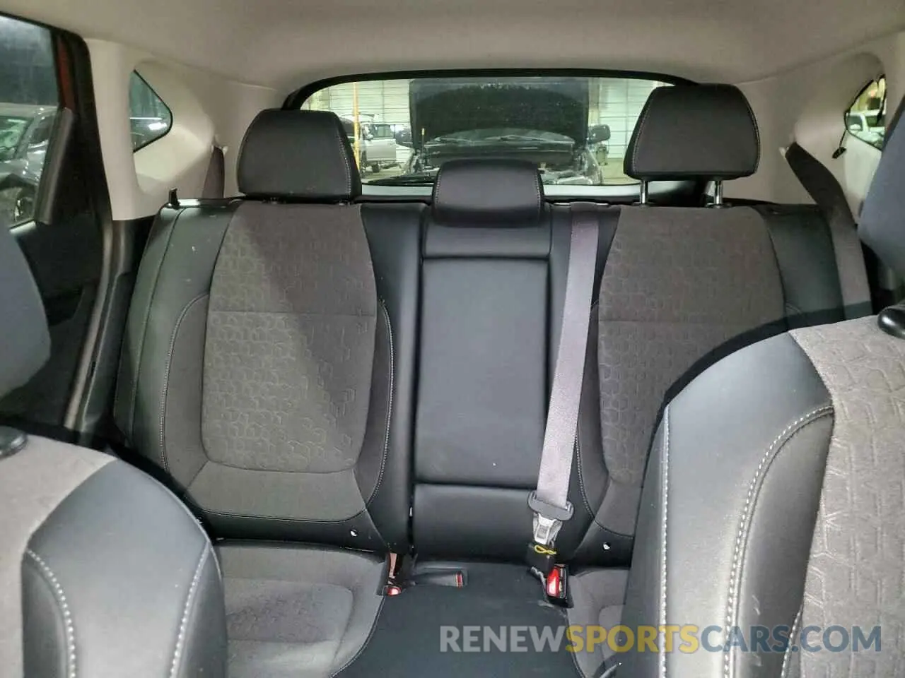 10 Фотография поврежденного автомобиля KNDEUCAA8R7540929 KIA SELTOS 2024