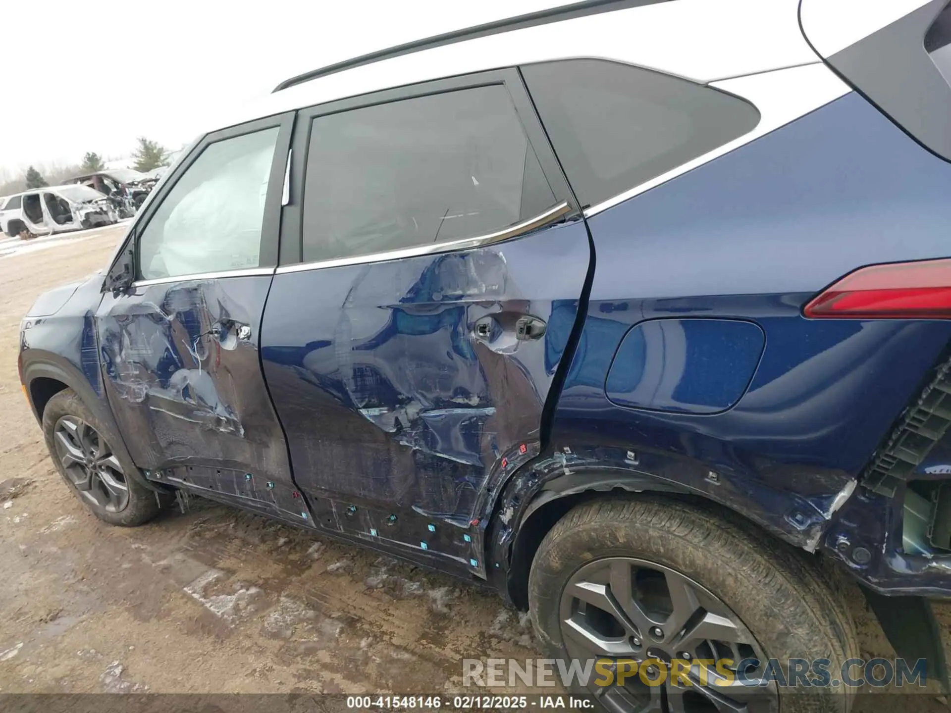 14 Photograph of a damaged car KNDEUCAA8R7548416 KIA SELTOS 2024