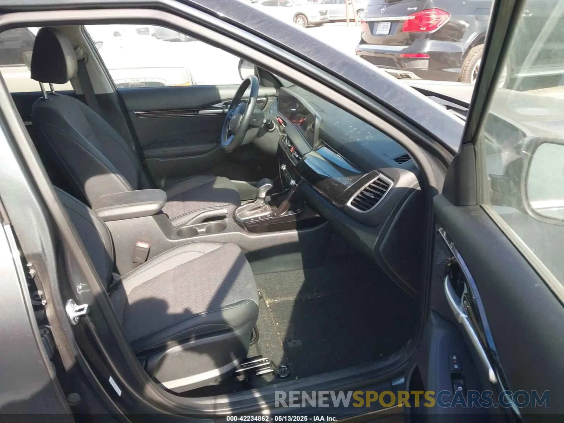 5 Photograph of a damaged car KNDEUCAA8R7551736 KIA SELTOS 2024