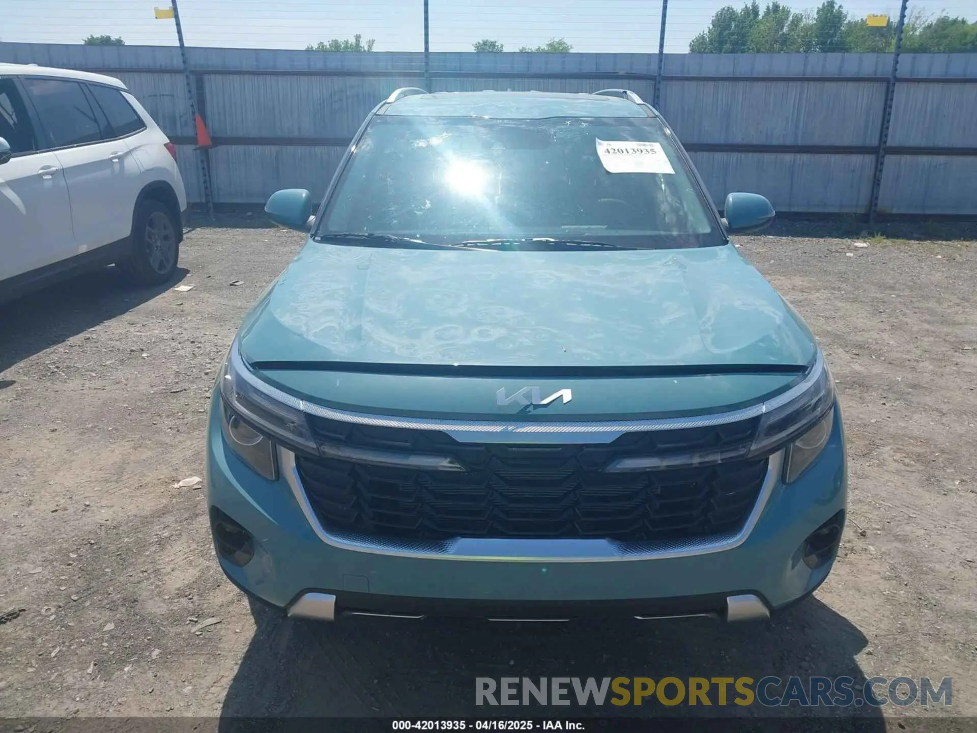 12 Фотография поврежденного автомобиля KNDER2AA1S7759362 KIA SELTOS 2025