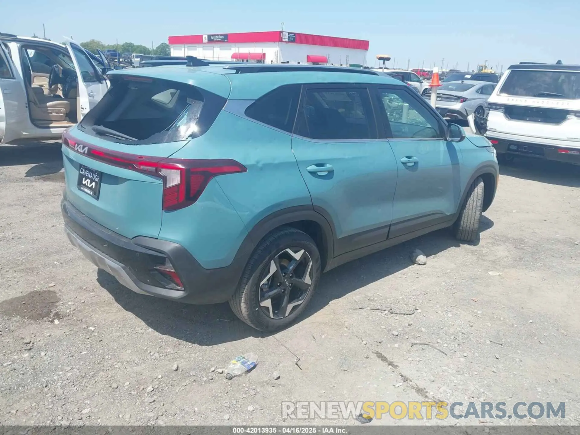 4 Фотография поврежденного автомобиля KNDER2AA1S7759362 KIA SELTOS 2025