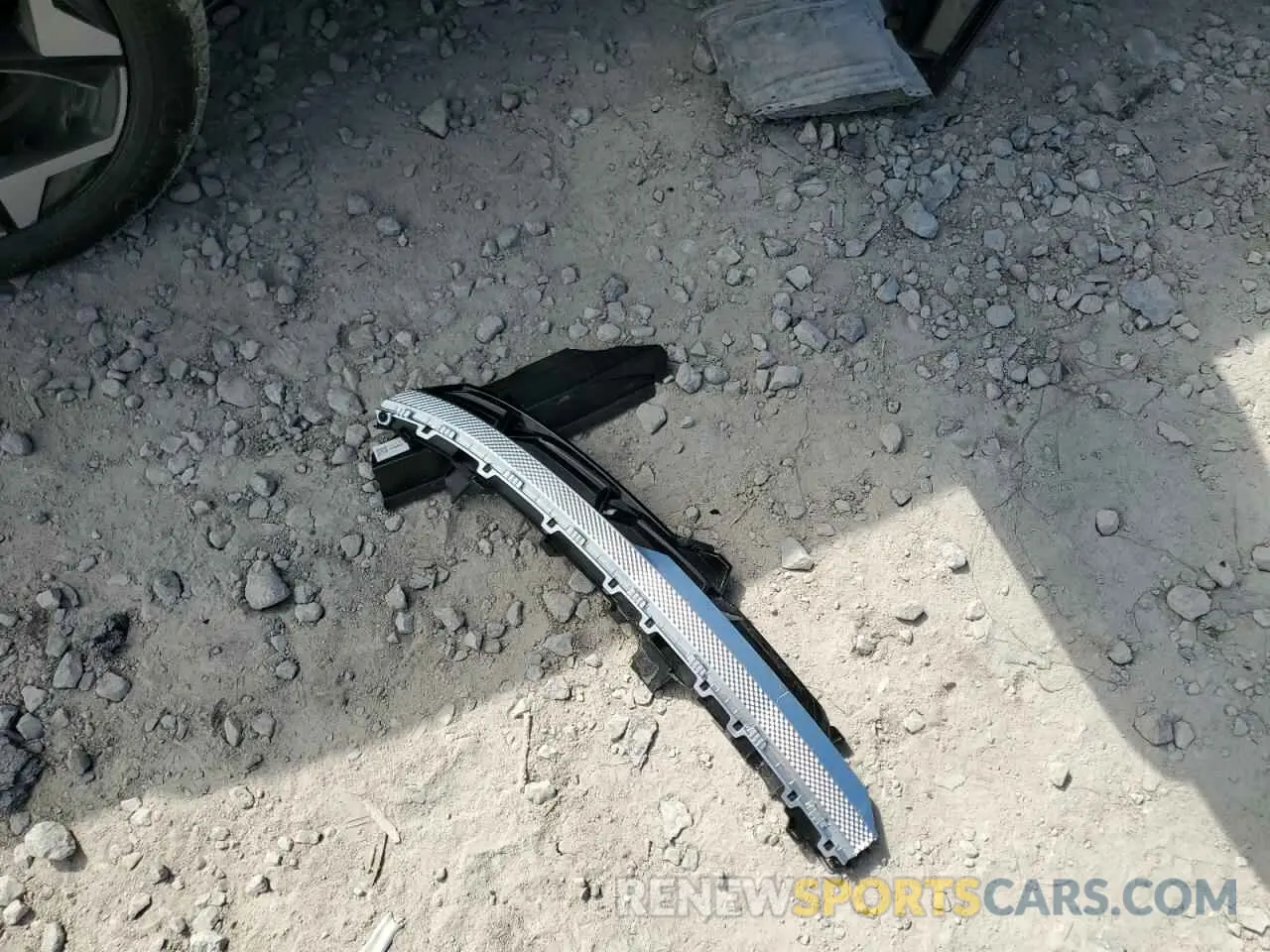 13 Photograph of a damaged car KNDER2AA9S7704352 KIA SELTOS 2025