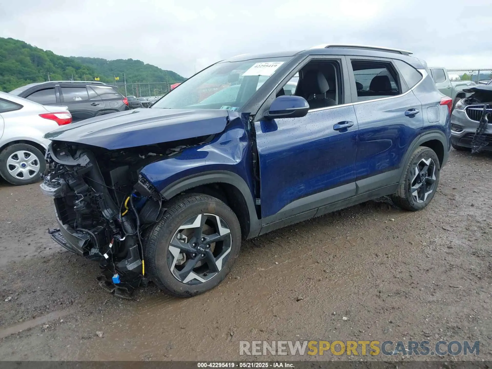 2 Photograph of a damaged car KNDERCAA0S7721692 KIA SELTOS 2025