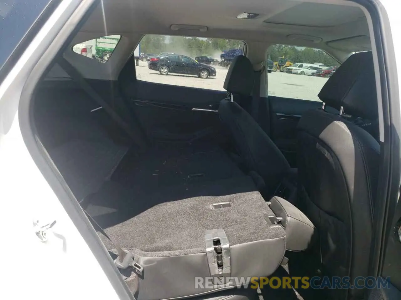 11 Photograph of a damaged car KNDERCAA3S7708726 KIA SELTOS 2025