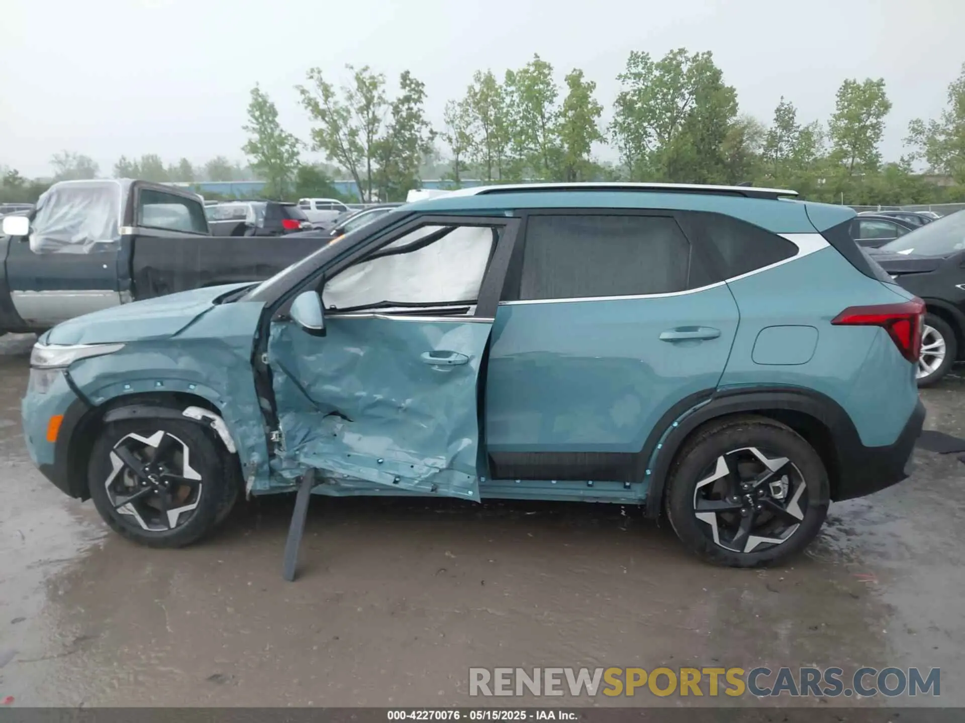 6 Photograph of a damaged car KNDERCAA4S7675493 KIA SELTOS 2025