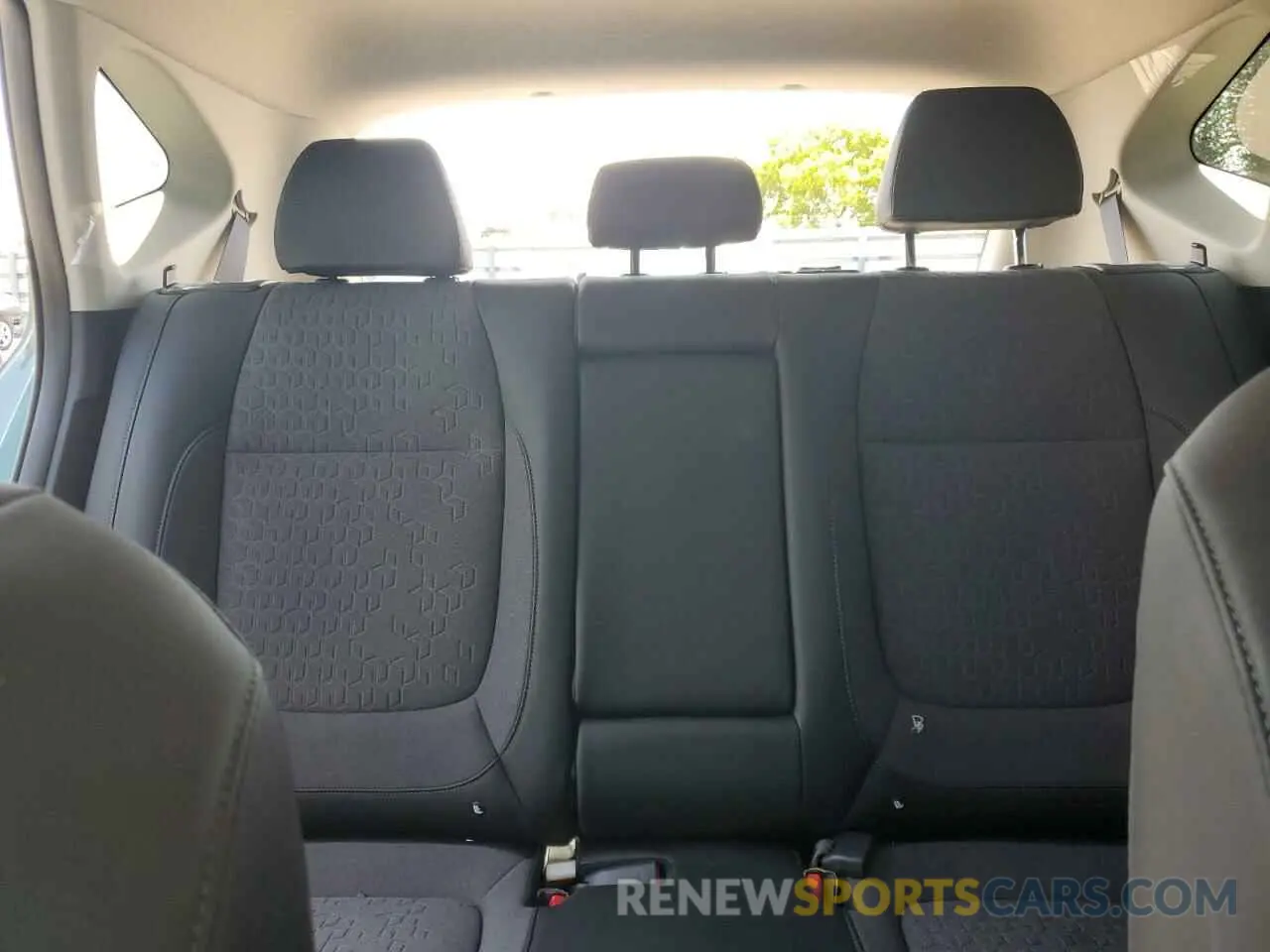 10 Фотография поврежденного автомобиля KNDEU2AA5S7700619 KIA SELTOS 2025