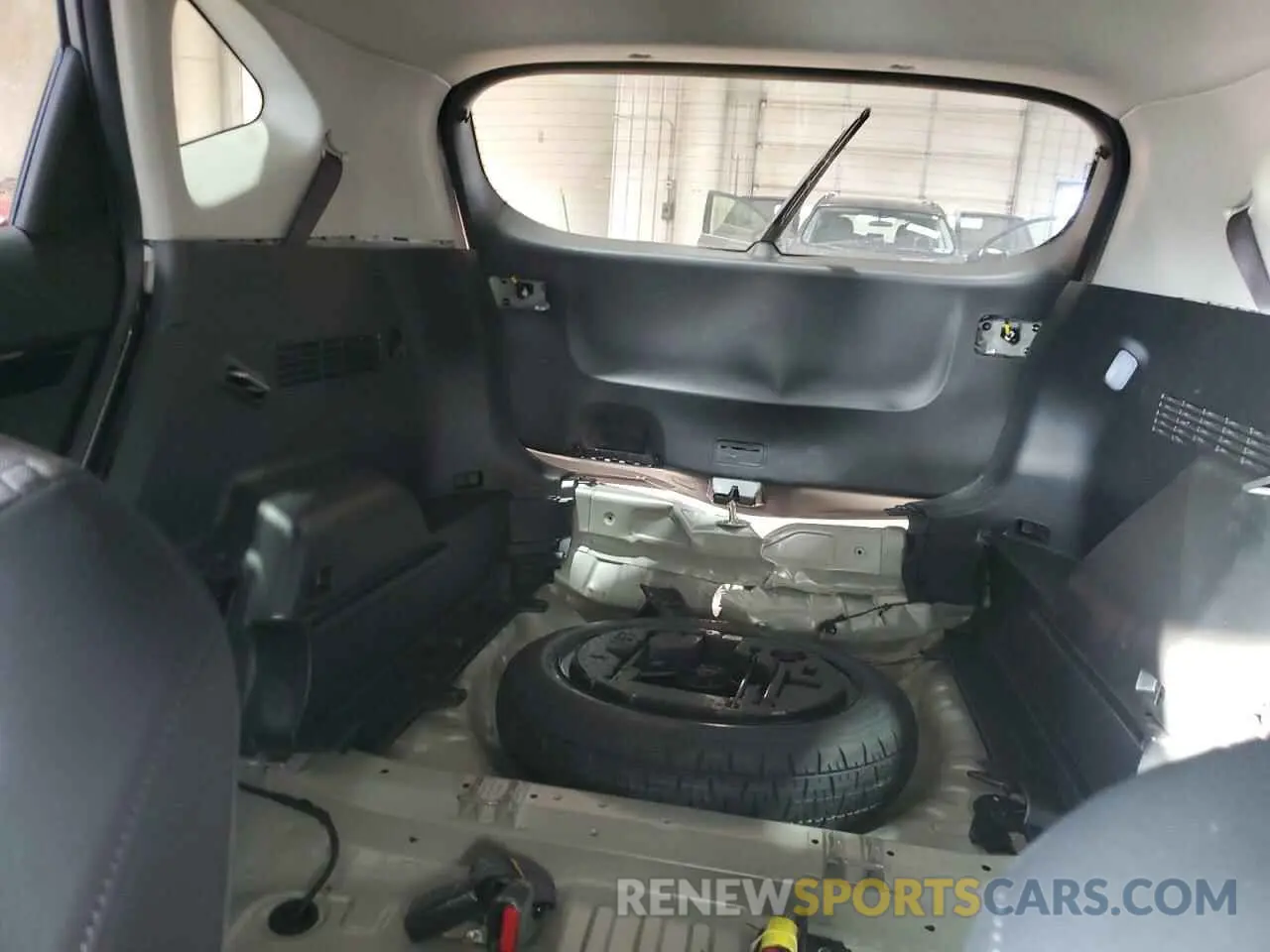 10 Фотография поврежденного автомобиля KNDEUCAA1S7681699 KIA SELTOS 2025