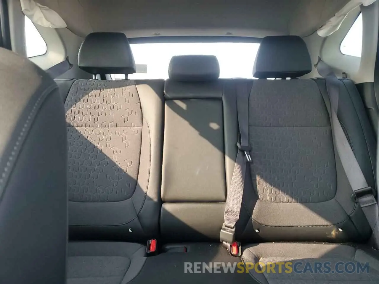 10 Фотография поврежденного автомобиля KNDEUCAA3S7740753 KIA SELTOS 2025