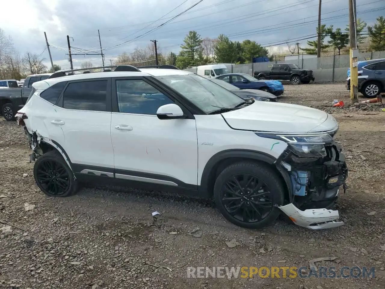 4 Photograph of a damaged car KNDEUCA22N7300021 KIA SELTOS NIG 2022