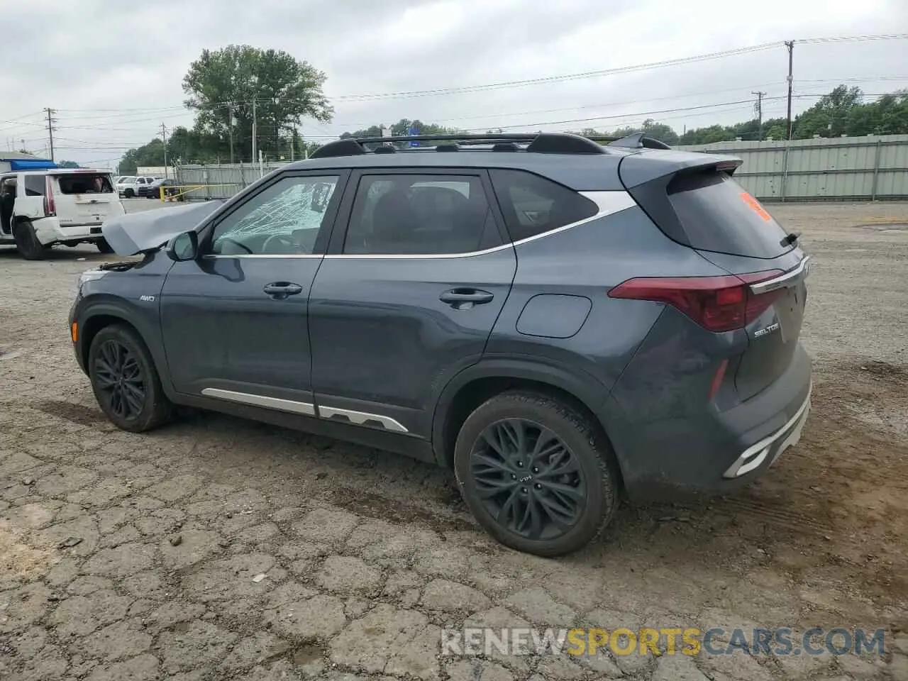 2 Photograph of a damaged car KNDEUCA22N7340910 KIA SELTOS NIG 2022
