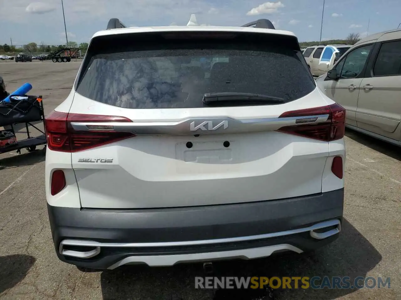 6 Photograph of a damaged car KNDEUCA28N7311380 KIA SELTOS NIG 2022