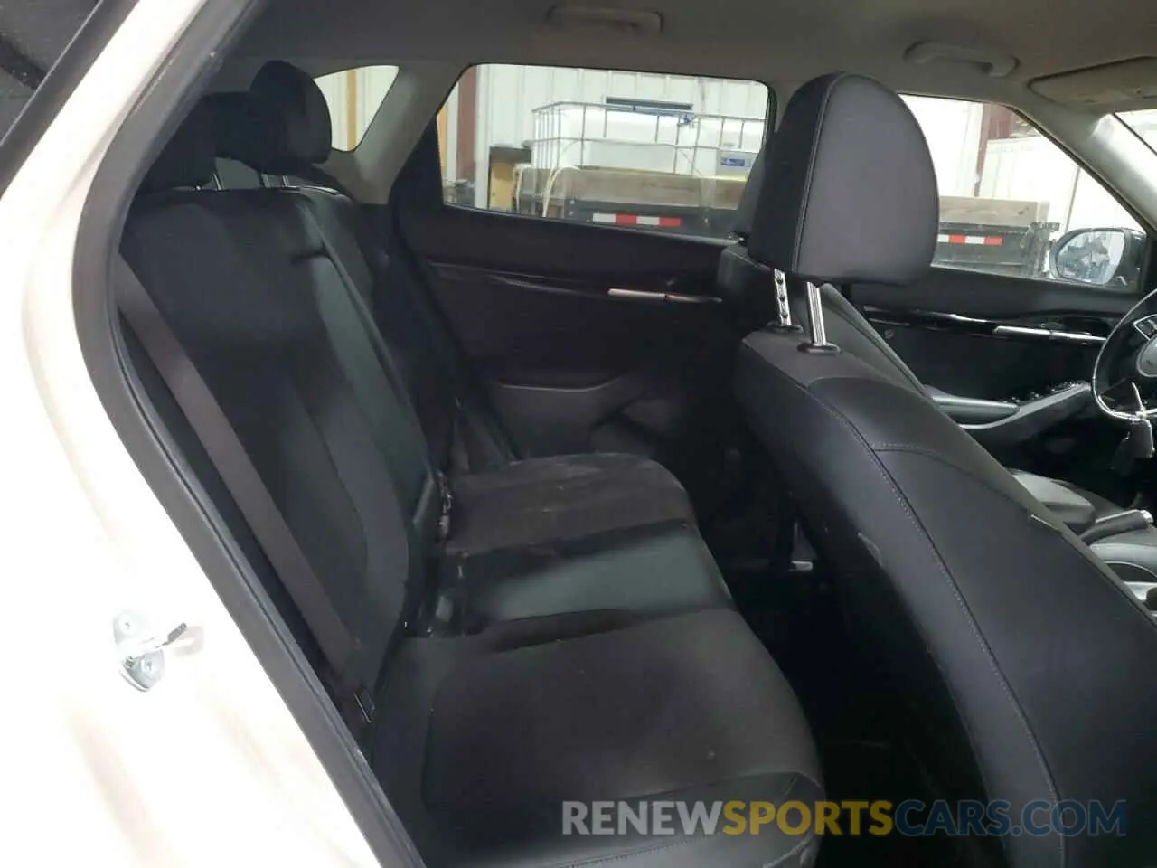 11 Фотография поврежденного автомобиля KNDEUCA73R7483558 KIA SELTOS X L 2024