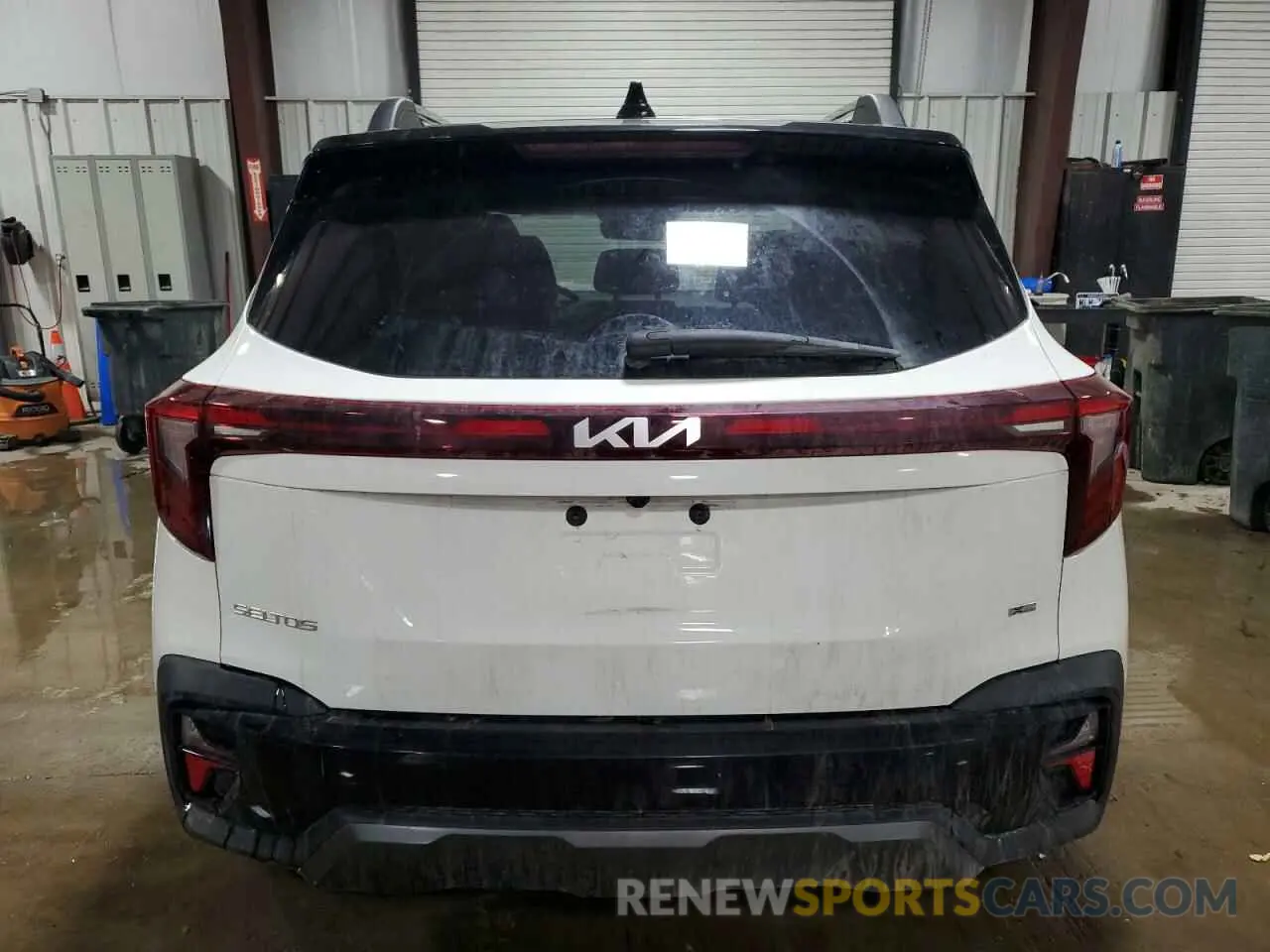 6 Фотография поврежденного автомобиля KNDEUCA73R7483558 KIA SELTOS X L 2024
