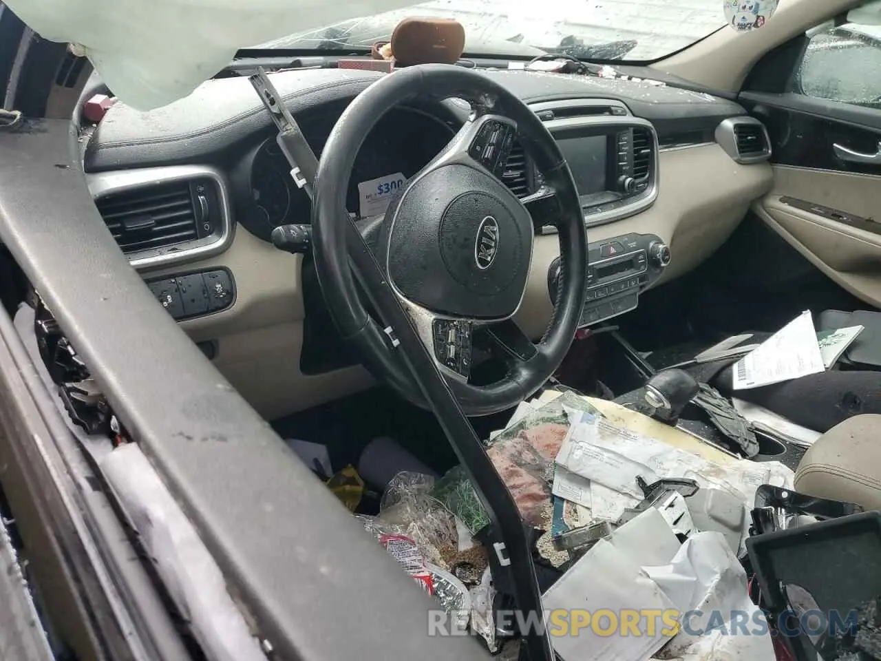 8 Photograph of a damaged car 5XYPG4A30KG500778 KIA SORENTO 2019