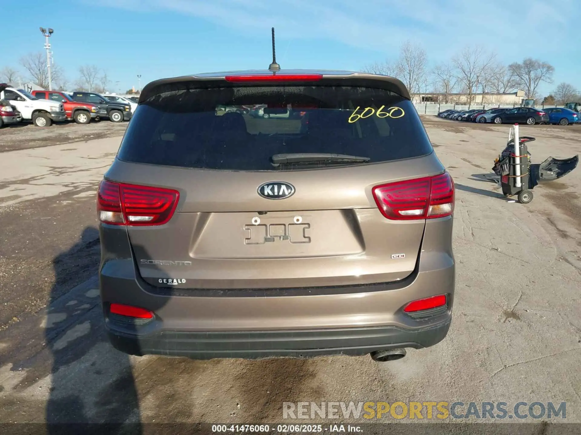 16 Фотография поврежденного автомобиля 5XYPG4A30KG532033 KIA SORENTO 2019