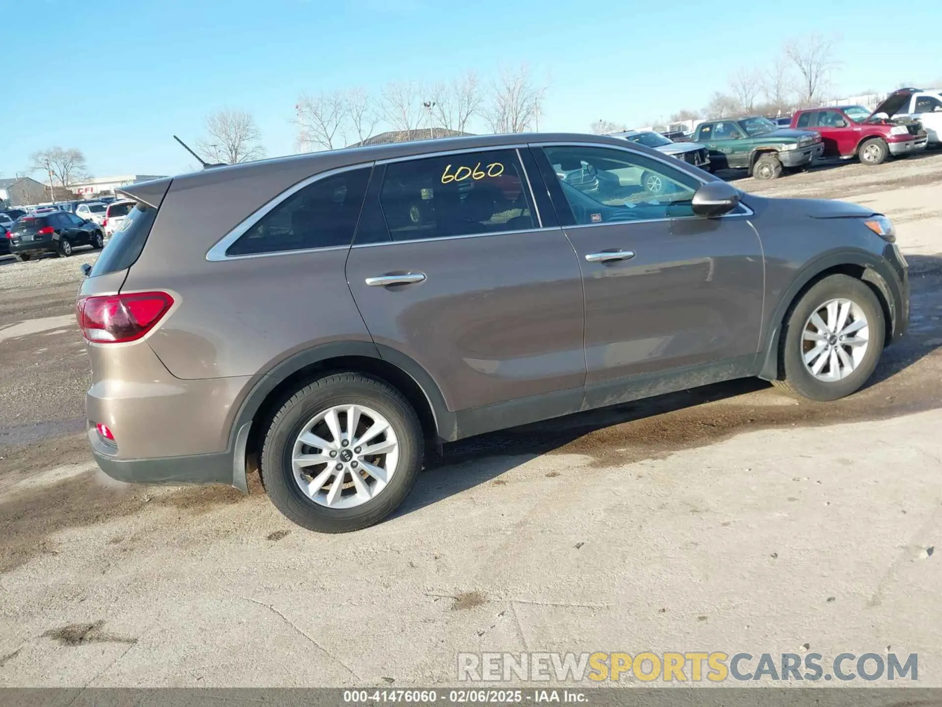 4 Фотография поврежденного автомобиля 5XYPG4A30KG532033 KIA SORENTO 2019