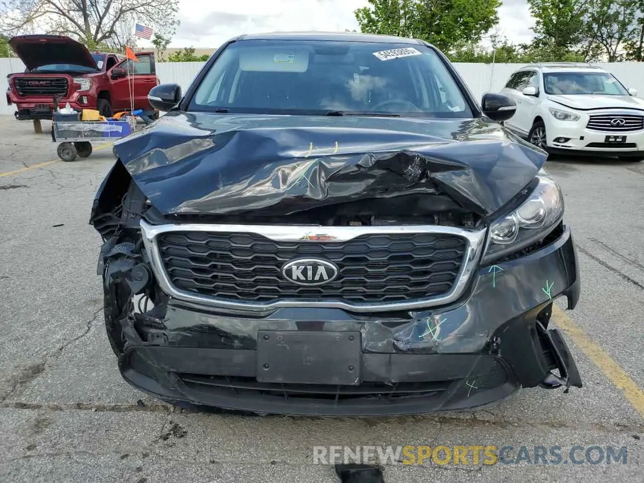 5 Photograph of a damaged car 5XYPG4A30KG551245 KIA SORENTO 2019
