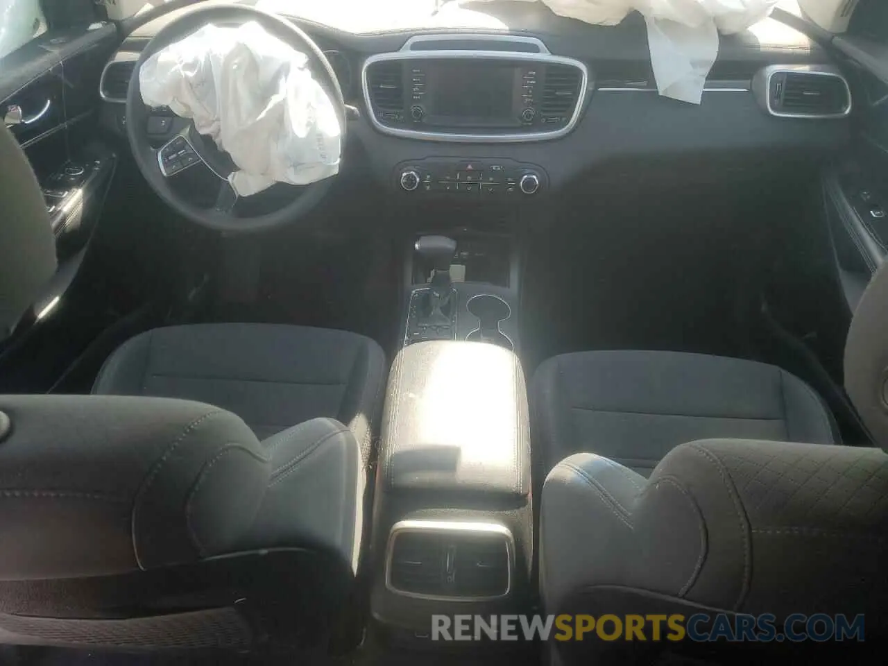 8 Фотография поврежденного автомобиля 5XYPG4A30KG561497 KIA SORENTO 2019