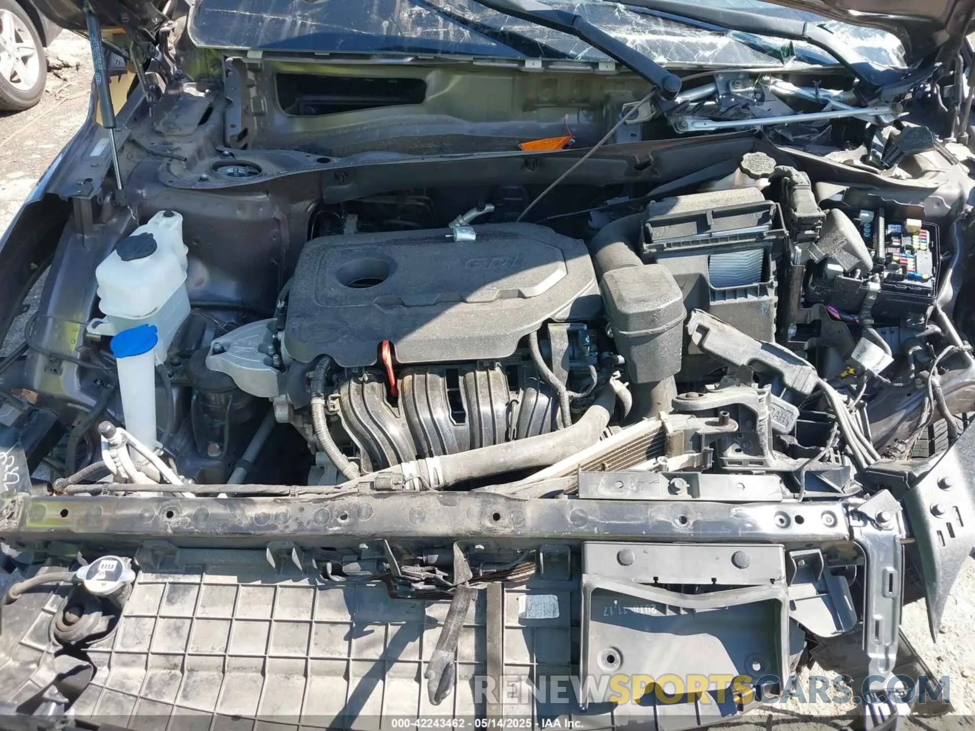 10 Photograph of a damaged car 5XYPG4A30KG567882 KIA SORENTO 2019