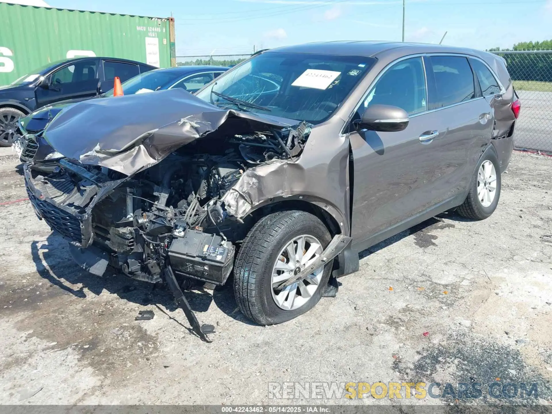 2 Photograph of a damaged car 5XYPG4A30KG567882 KIA SORENTO 2019