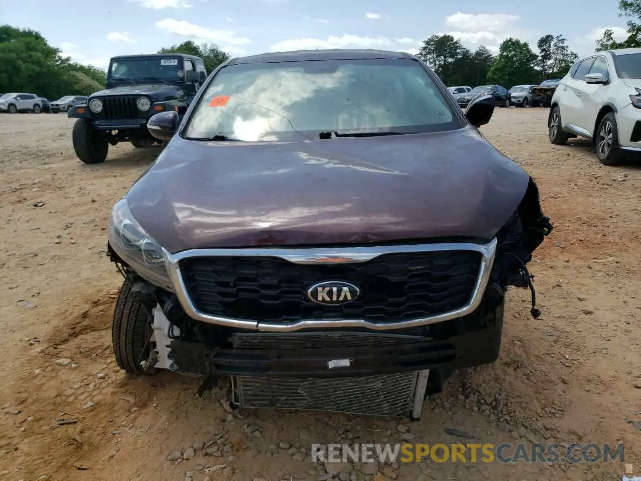 5 Photograph of a damaged car 5XYPG4A30KG571530 KIA SORENTO 2019